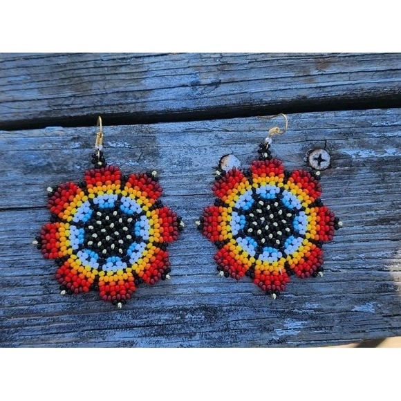 Handmade Jewelry - Handmade  Women's Native Flower Beaded Earrings.  Multicolor